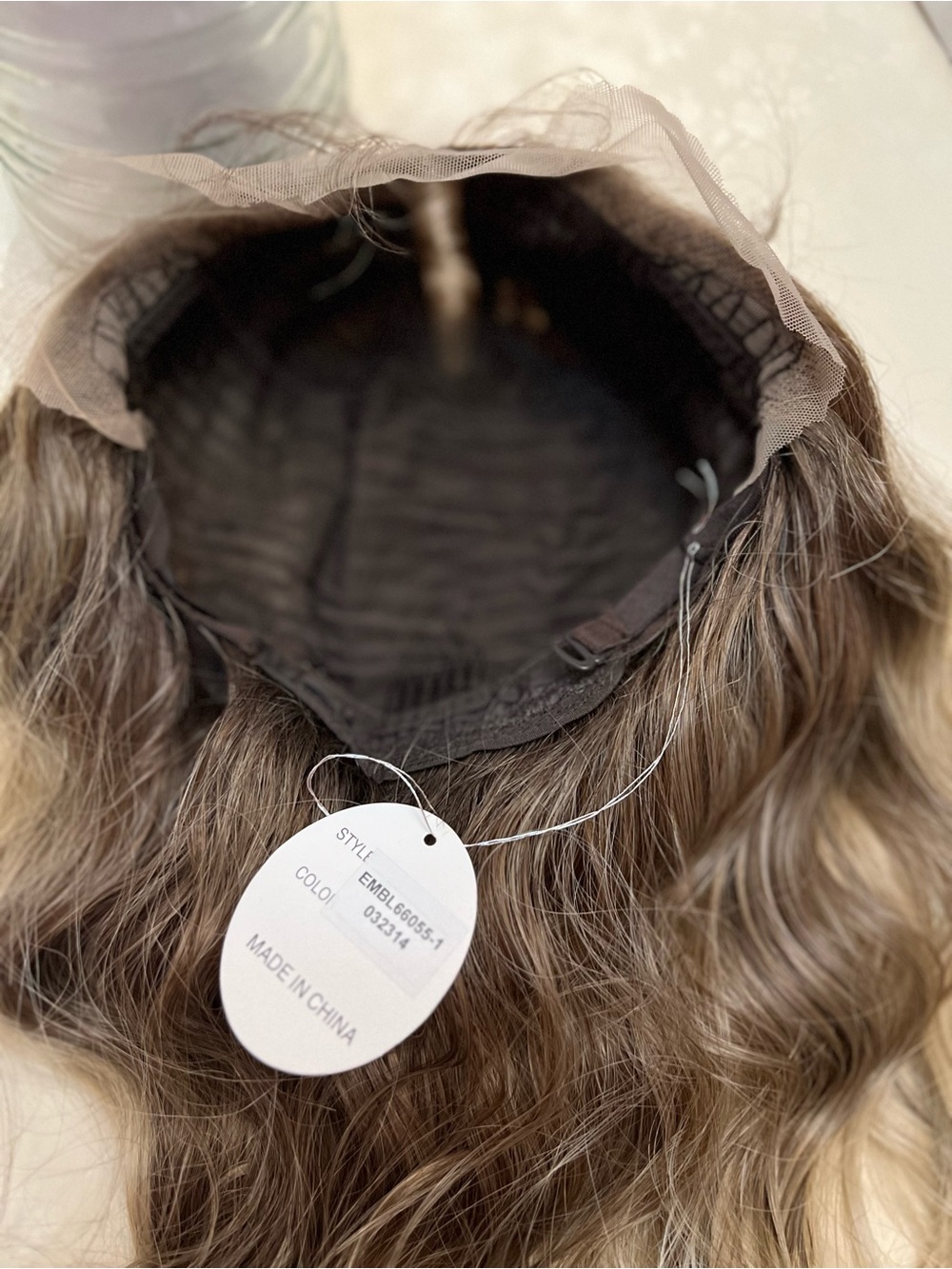 Blonde Wavy Lace Front Wig - Natural Honey Blonde - Picture 5 of 5